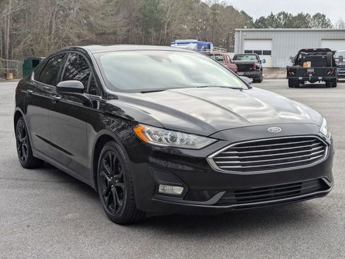 Certified 2019 Ford Fusion SE w/ Equipment Group 151A image 3