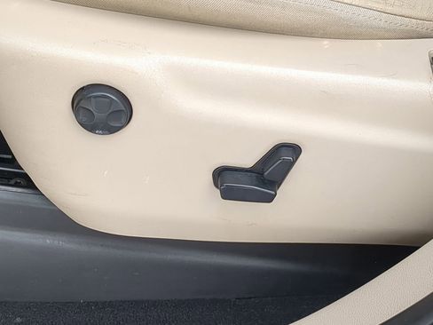 Used 2020 Jeep Grand Cherokee Limited image 20