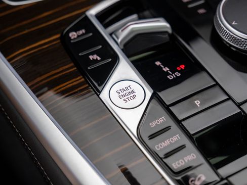 New 2026 BMW X7 xDrive40i image 19