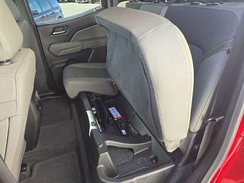 Used 2024 Chevrolet Colorado ZR2 image 32