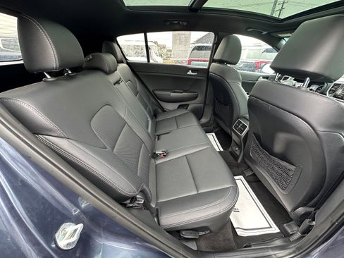 Used 2020 Kia Sportage S w/ S Sunroof Package image 16