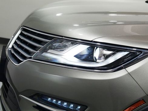 Used 2017 Lincoln MKC Reserve w/ Lincoln MKC Climate Package image 16