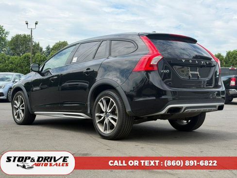 Used 2015 Volvo V60 T5 Cross Country w/ Climate Package AWD/4WD image 3
