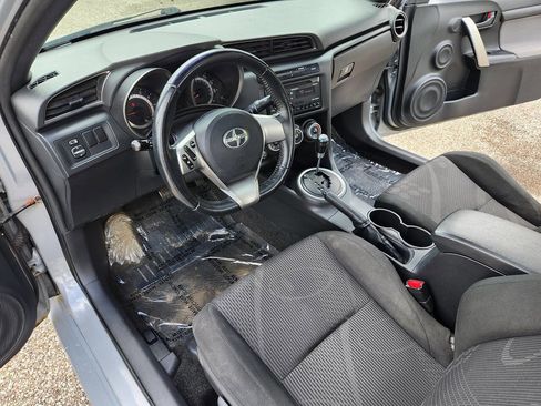 Used 2012 Scion tC FWD image 19