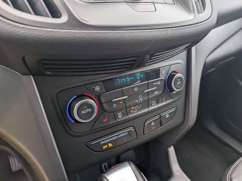 Used 2018 Ford Escape SEL image 21