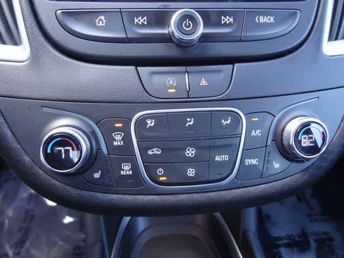 Used 2024 Chevrolet Malibu LT FWD image 25