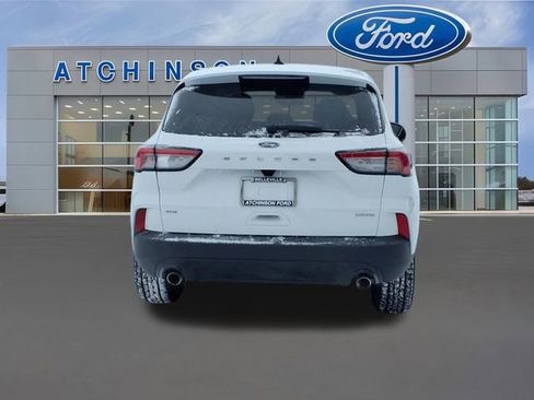 Certified 2022 Ford Escape SE w/ SE Sport Appearance Package image 6