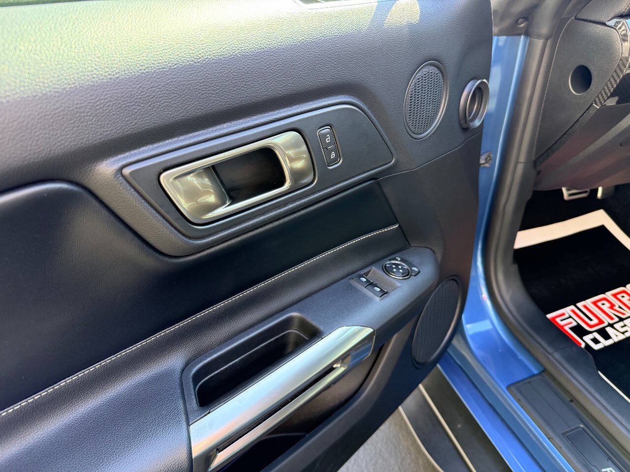 Used 2020 Ford Mustang Shelby GT500 w/ Carbon Fiber Track Pack RWD image 19