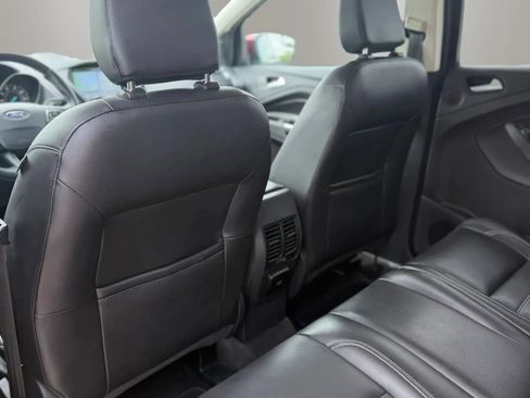 Used 2018 Ford Escape Titanium AWD/4WD image 17
