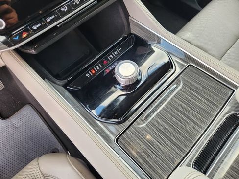 Used 2022 Jeep Wagoneer Series III w/ Premium Group I RWD image 19