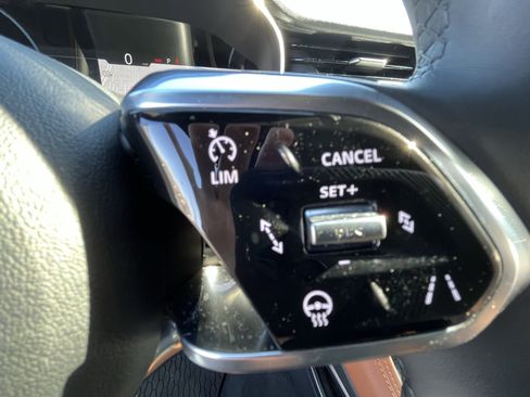 Certified 2026 Jaguar F-PACE R-Dynamic S image 21