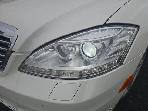 Used 2013 Mercedes-Benz S 550 4MATIC image 38