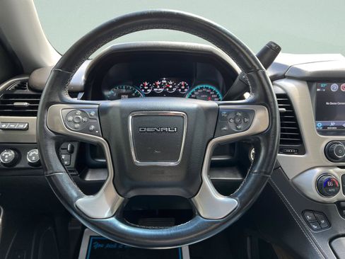 Used 2020 GMC Yukon Denali w/ Open Road Package AWD/4WD image 31