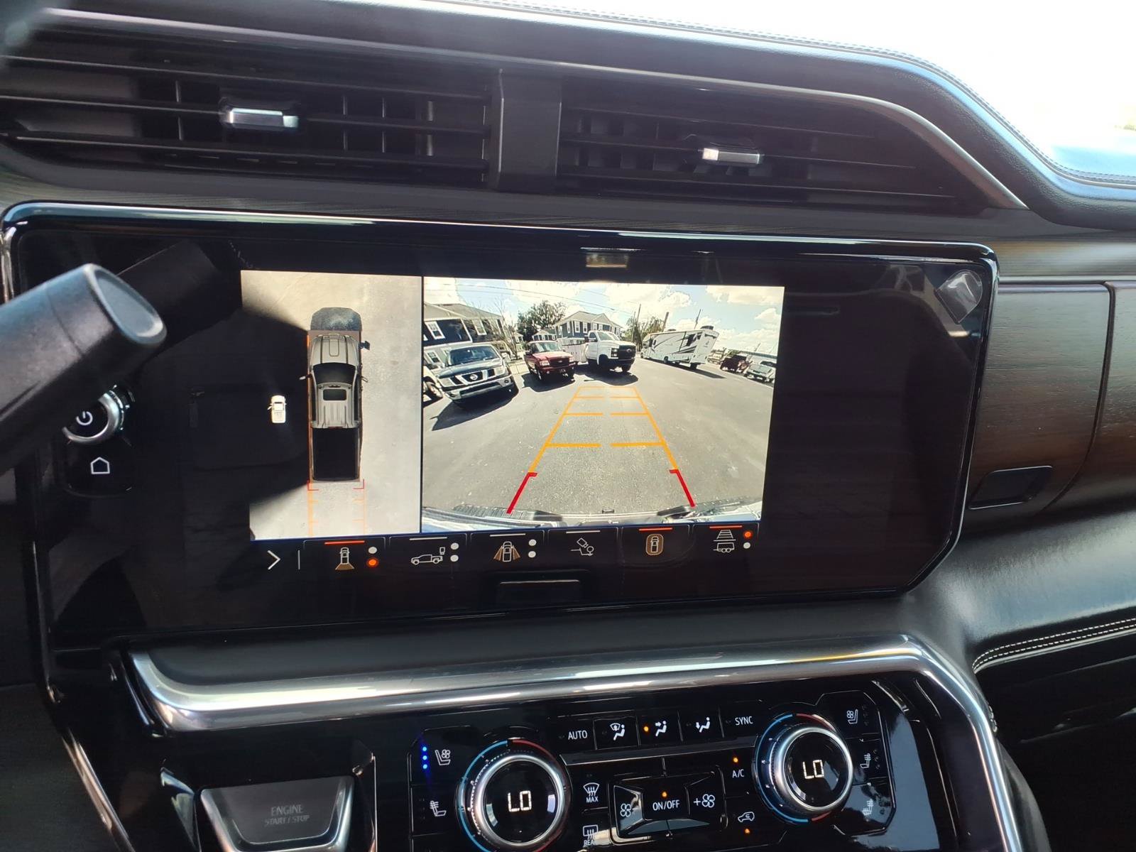 Used 2024 GMC Sierra 3500 Denali Ultimate AWD/4WD image 28