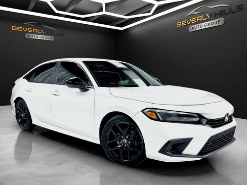 Used 2023 Honda Civic Sport image 7