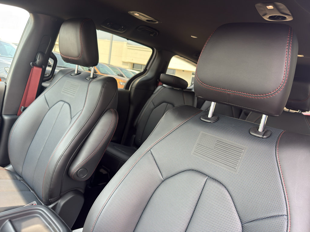 New 2027 Chrysler Pacifica Select FWD image 27
