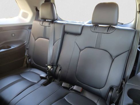 Used 2023 Honda Pilot Touring image 20