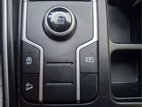 Used 2022 Kia Sorento LX image 25