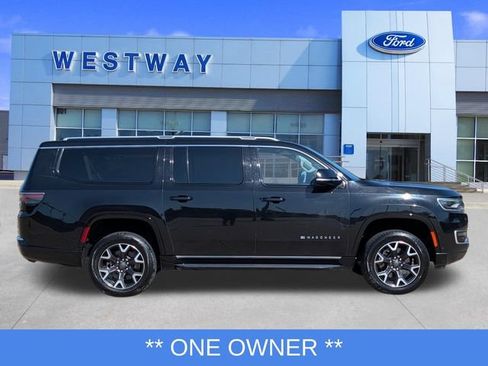 Used 2024 Jeep Wagoneer L Series III AWD/4WD image 2