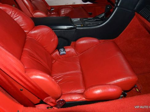 Used 1990 Chevrolet Corvette Coupe image 16