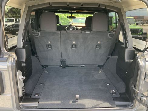Used 2022 Jeep Wrangler Unlimited Sport AWD/4WD image 11