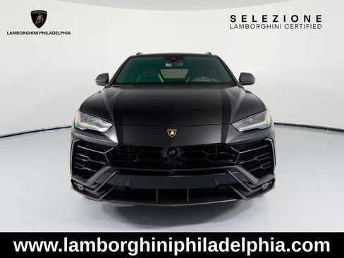 Used 2022 Lamborghini Urus AWD/4WD image 2