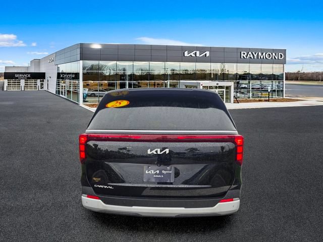 Certified 2025 Kia Carnival EX FWD image 5