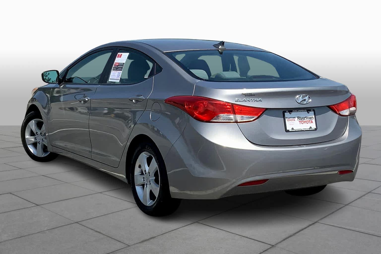 Used 2011 Hyundai Elantra GLS w/ Preferred Equipment Pkg 3 FWD image 10