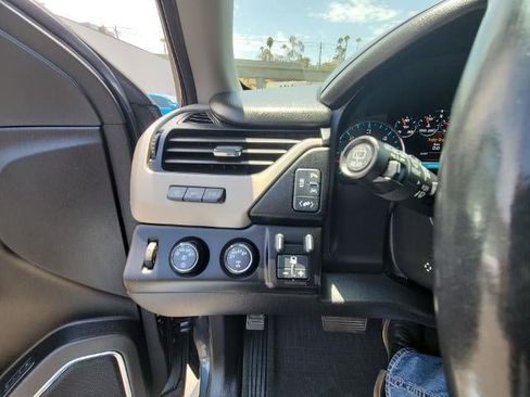 Used 2020 GMC Yukon XL Denali AWD/4WD image 18