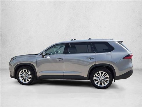Used 2025 Toyota Grand Highlander AWD image 9