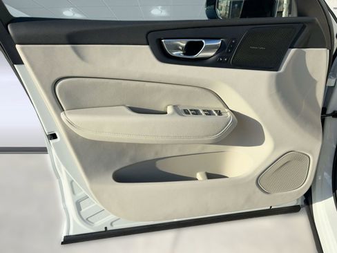 New 2026 Volvo XC60 B5 Ultra w/ Protection Package Premier image 20