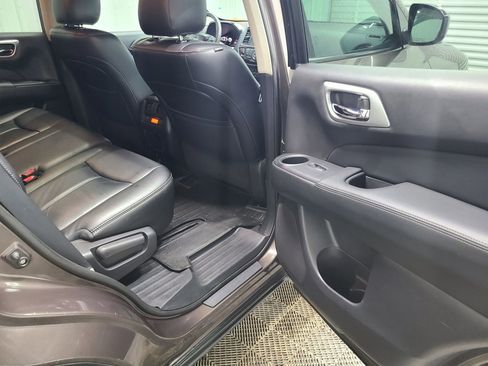 Used 2015 Nissan Pathfinder SL w/ SL Premium Package image 39