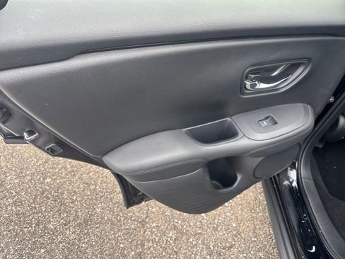 Used 2023 Honda HR-V LX image 14