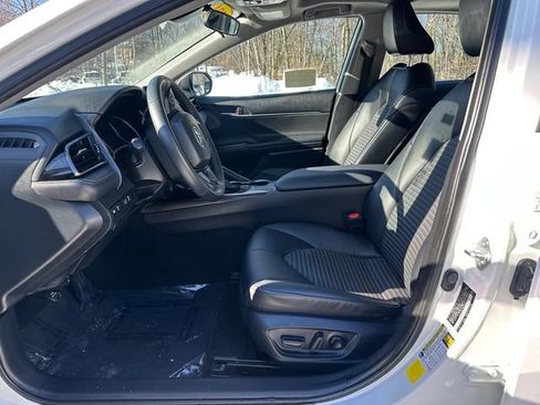 Used 2024 Toyota Camry SE image 23