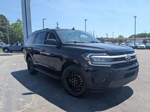 Certified 2024 Ford Expedition XLT RWD image 2