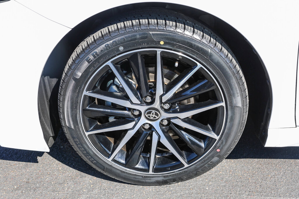Certified 2024 Toyota Camry SE FWD image 28