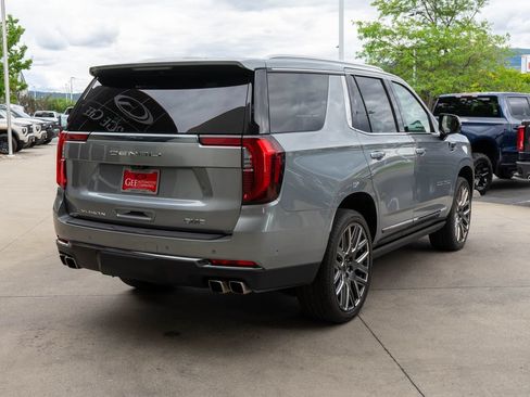 Used 2026 GMC Yukon Denali Ultimate w/ LPO, Floor Liner Package AWD/4WD image 7