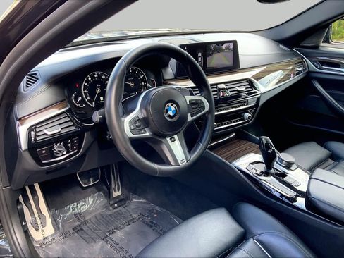 Used 2018 BMW 530i xDrive w/ M Sport Package AWD/4WD image 17
