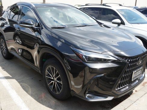 Certified 2024 Lexus NX 250 FWD w/ Cold Area Package image 3