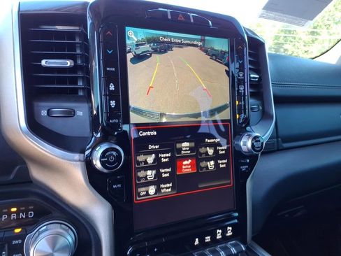Used 2019 RAM 1500 Laramie AWD/4WD image 15
