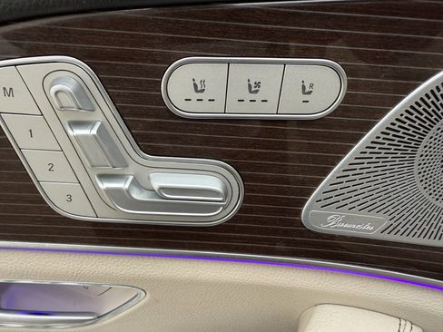 Used 2020 Mercedes-Benz GLS 580 4MATIC image 36