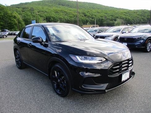 Certified 2024 Honda HR-V Sport image 3