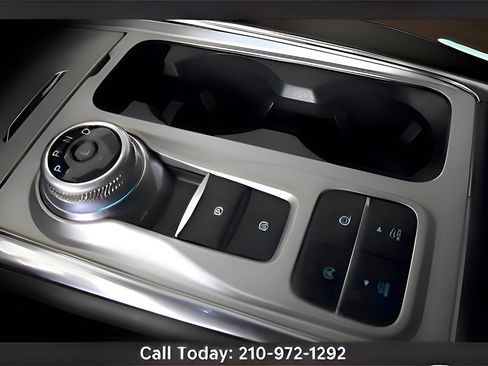 Used 2023 Ford Explorer King Ranch w/ Technology Package image 29