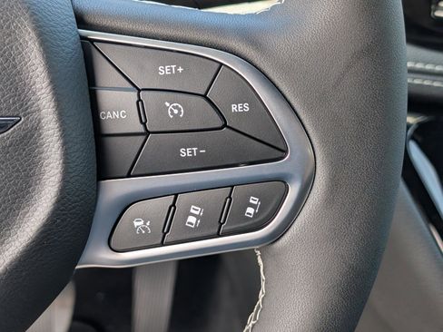 New 2026 Chrysler Pacifica Select image 20