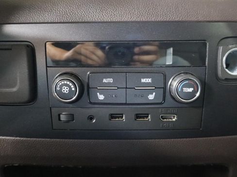 Used 2019 GMC Yukon Denali w/ Denali Ultimate Package AWD/4WD image 32