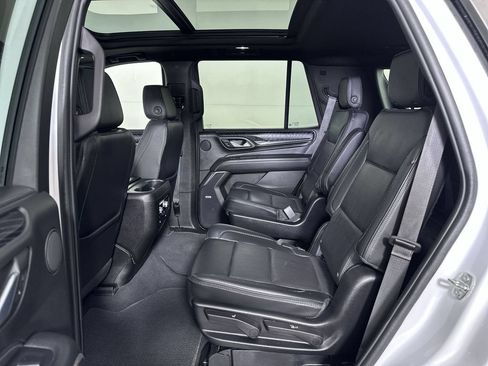 Used 2024 GMC Yukon Denali RWD image 29