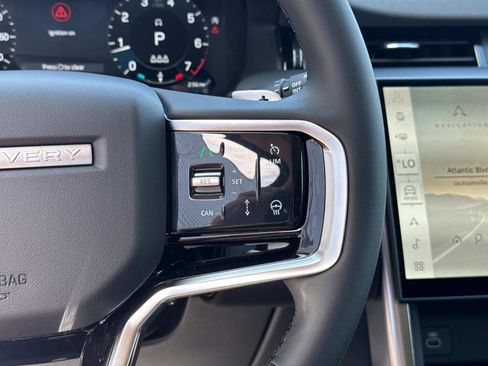New 2025 Land Rover Discovery Sport S image 28