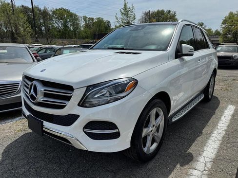 Used 2016 Mercedes-Benz GLE 350 4MATIC w/ Premium Package image 3