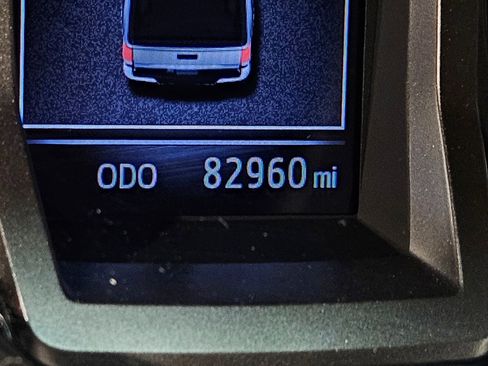 Used 2017 Toyota Tacoma Limited image 31