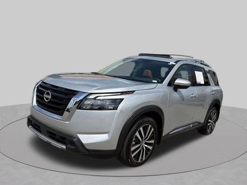 Used 2025 Nissan Pathfinder Platinum w/ Cargo Package AWD/4WD image 51